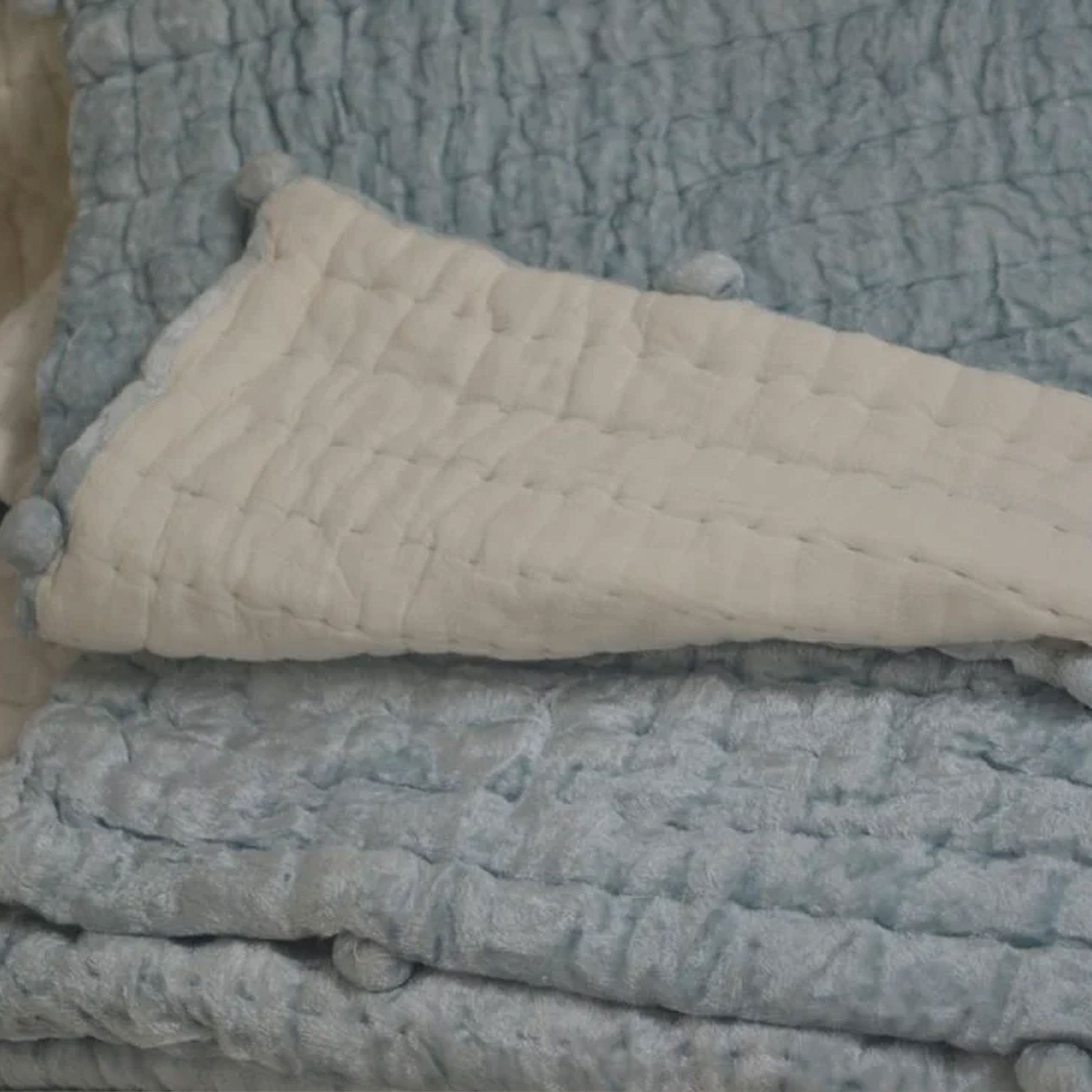 Icy Blue Velvet & Cotton Quilt: Hand-Quilted Luxury