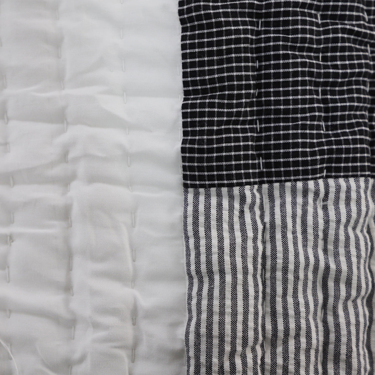 Handmade Black & White Monochrome Patchwork Quilt - Reversible | Polyfill | Dorm, Bedroom & Minimalist Décor | Twin to Cal King
