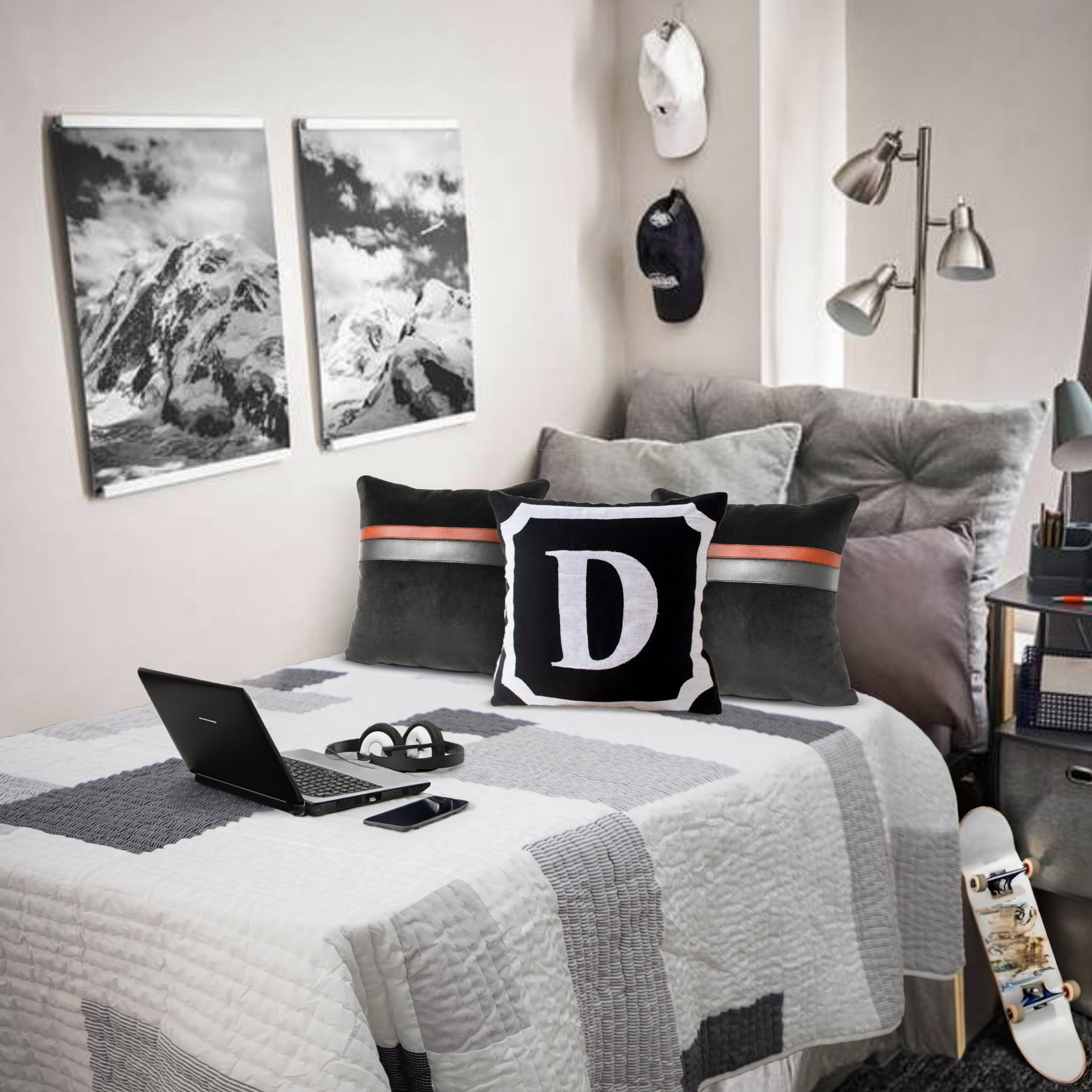 Handmade Black & White Monochrome Patchwork Quilt - Reversible | Polyfill | Dorm, Bedroom & Minimalist Décor | Twin to Cal King