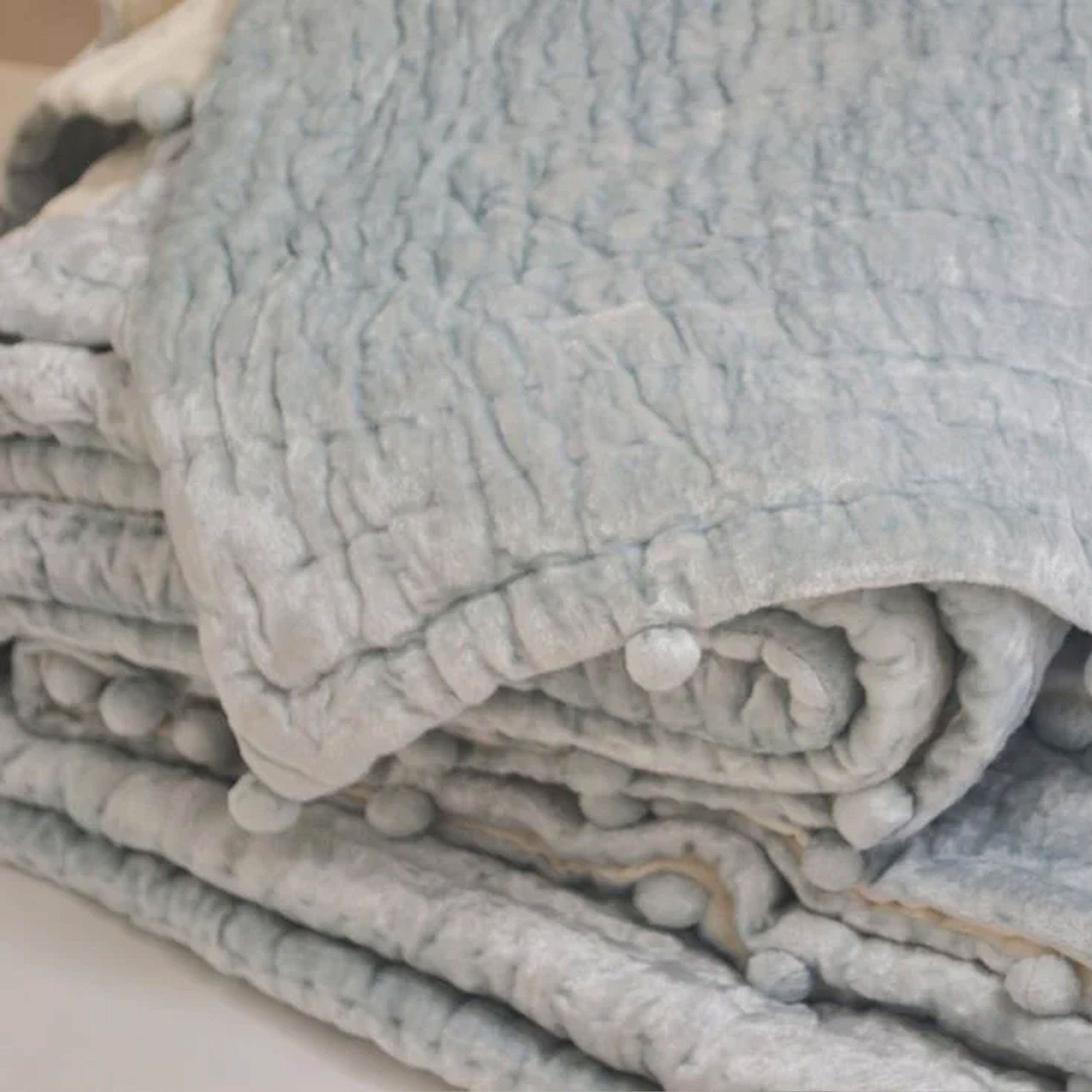 Icy Blue Velvet & Cotton Quilt: Hand-Quilted Luxury