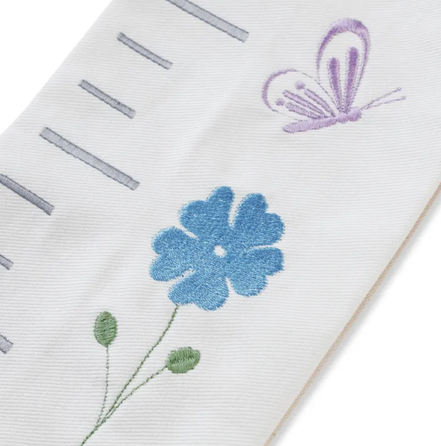 Floral Embroidered Growth Chart for Girls – Personalized Height Ruler with Baby & Family Name